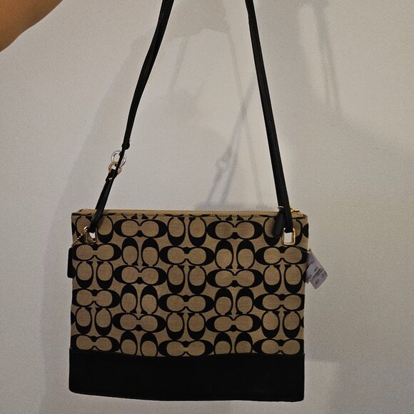 New Vintage Coach bag - Picture 2 of 3